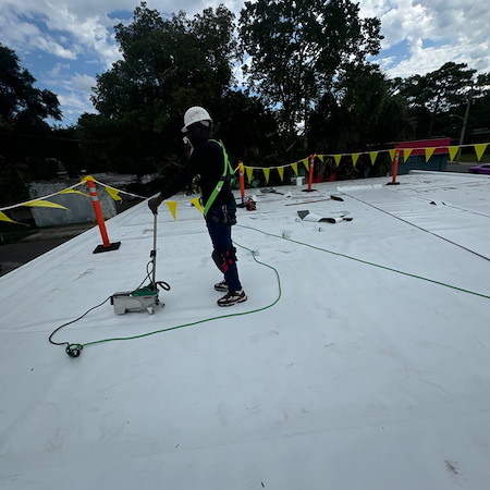 Commercial Roof Maintenance Checklist for Florida’s Rainy Season Thumbnail